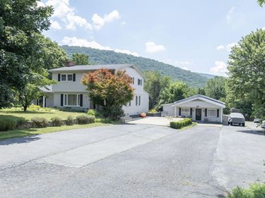 1307 E Dolly Ann Dr, Covington, VA 24426