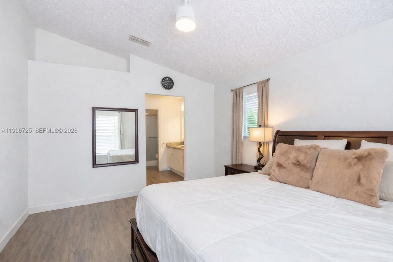 3880 NW 121st Ave, Sunrise, FL 33323 Photo