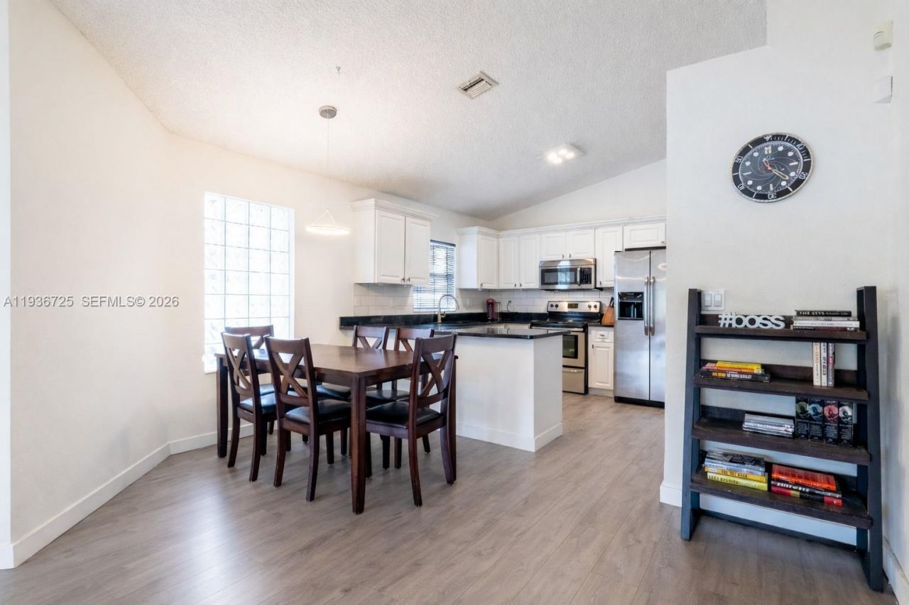 3880 NW 121st Ave, Sunrise, FL 33323 Photo