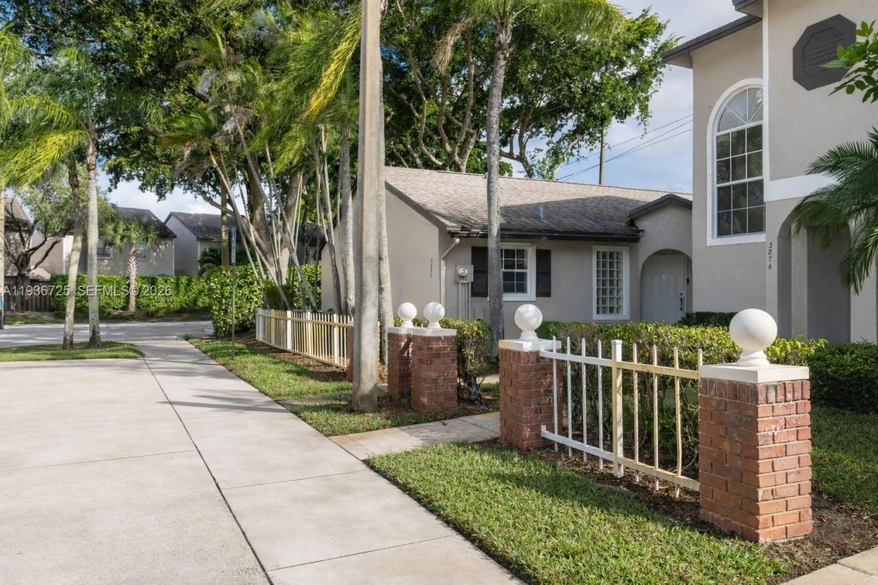 3880 NW 121st Ave, Sunrise, FL 33323 Photo