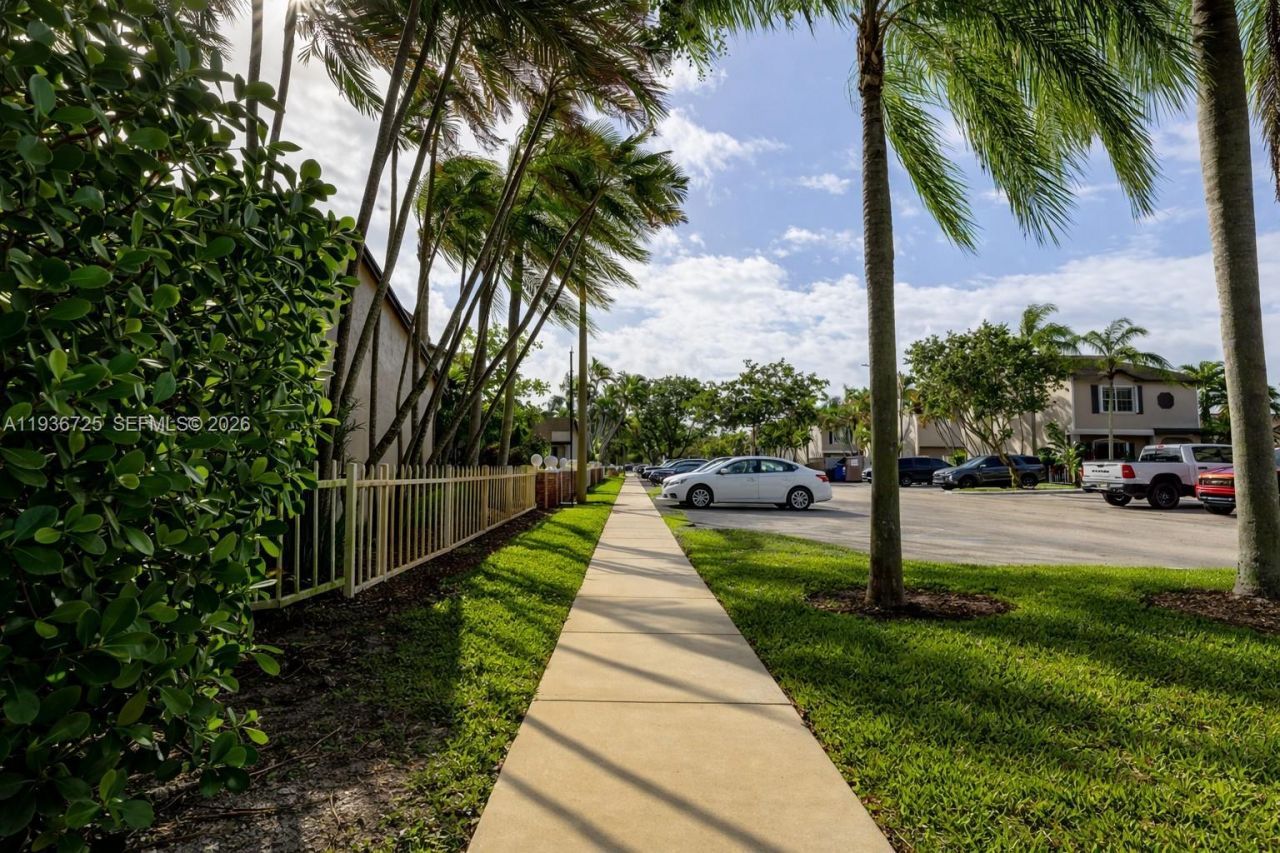 3880 NW 121st Ave, Sunrise, FL 33323 Photo