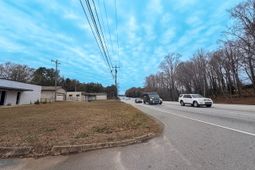 2723b Poinsett Highway photo 4