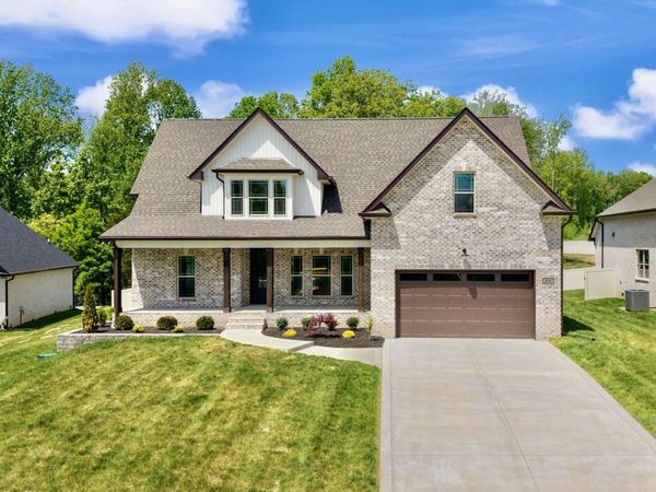 406 Young Ln, Pleasant View, TN 37146