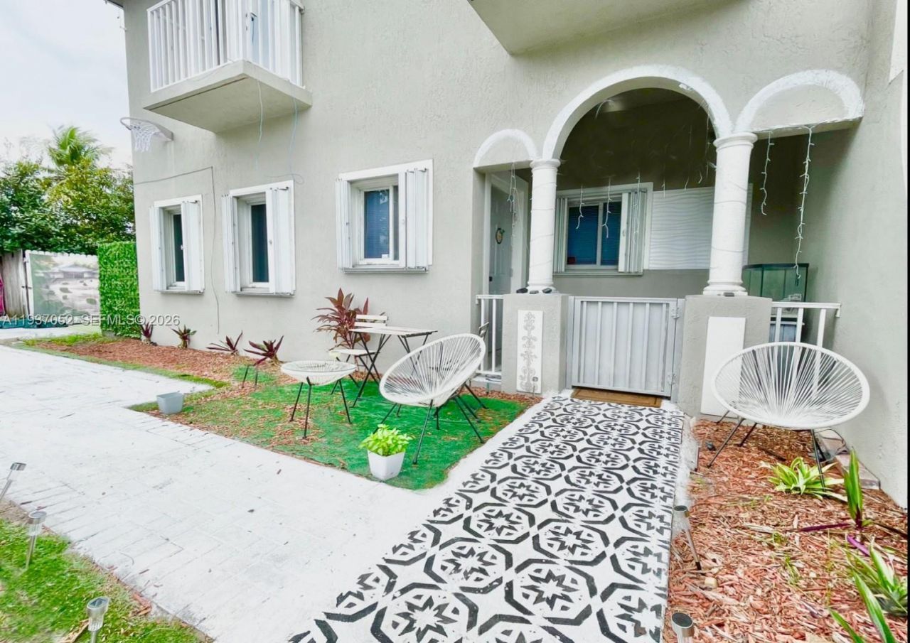 1102 NW 26th St, Unit 1102, Miami, FL 33127 Photo