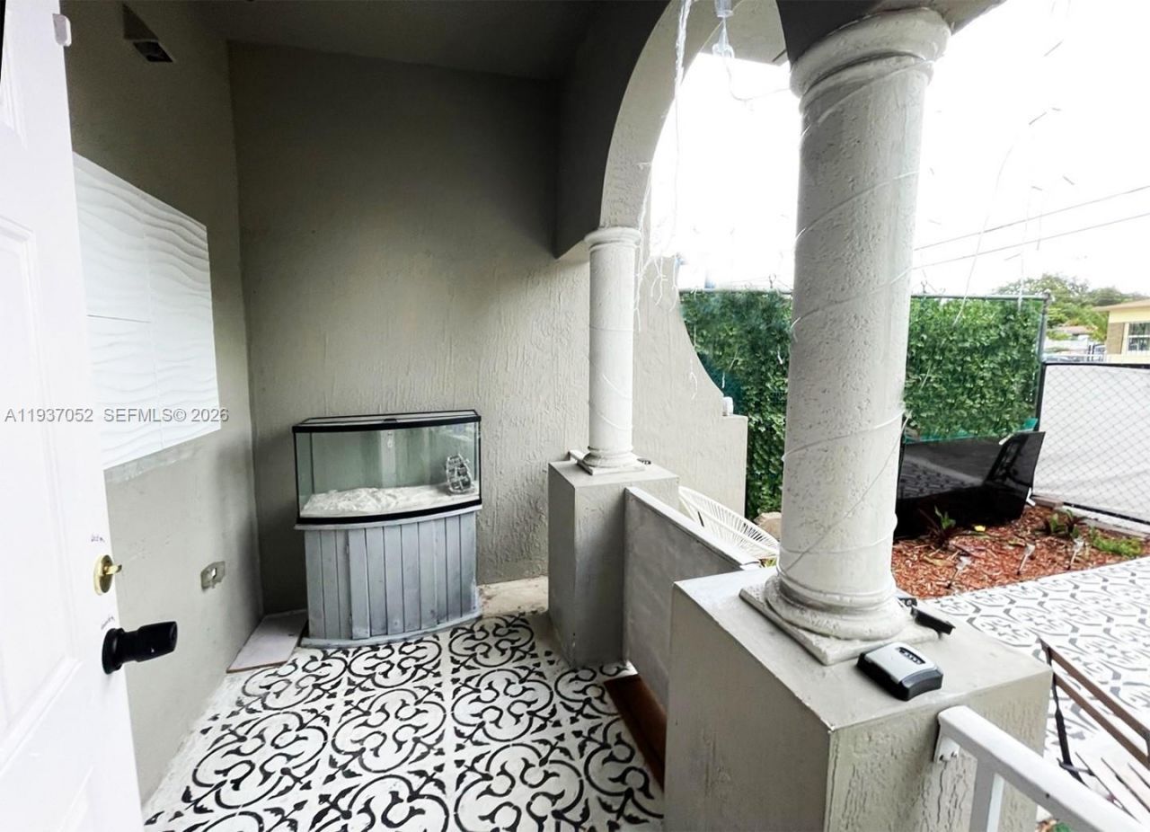 1102 NW 26th St, Unit 1102, Miami, FL 33127 Photo