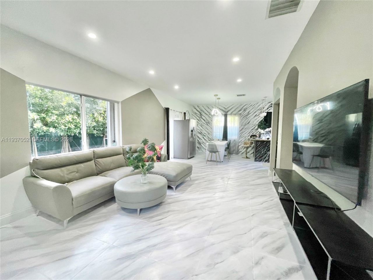 1102 NW 26th St, Unit 1102, Miami, FL 33127 Photo