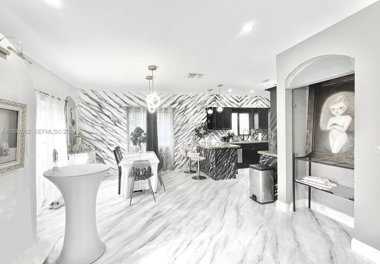 1102 NW 26th St, Unit 1102, Miami, FL 33127 Photo