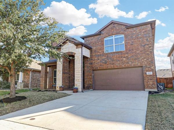 15616 Carlton Oaks Drive, Fort Worth, TX 76177