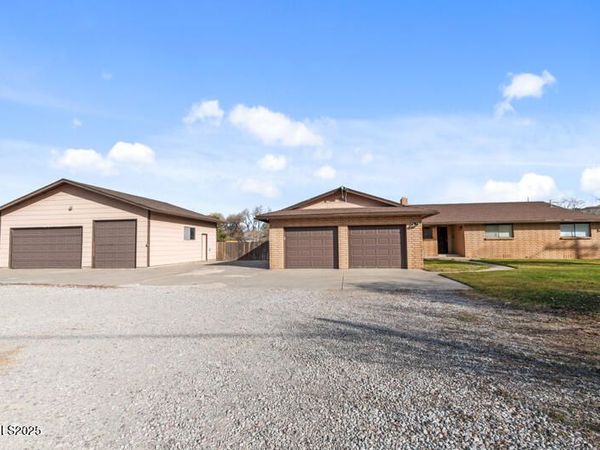 13905 Old Virginia Road, Reno, NV 89521