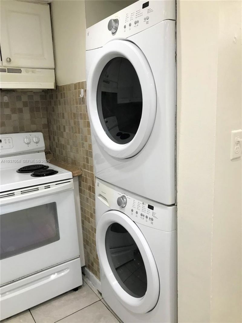 10000 NW 80 Ct, Unit 2543, Hialeah Gardens, FL 33016 Photo