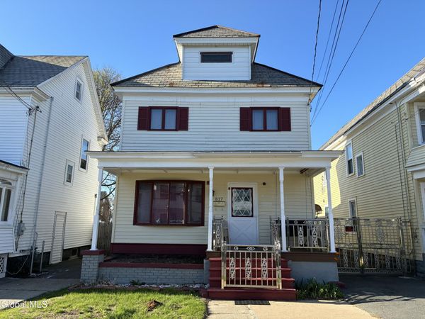 817 Holland Road, Schenectady, NY 12303