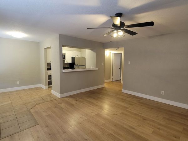 516 Gentleman, Unit 15, Balcones Heights, TX 78201