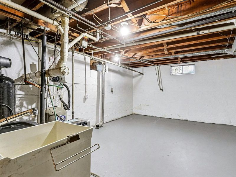 1490 Demorest Road, Columbus, OH 43228 Photo 24