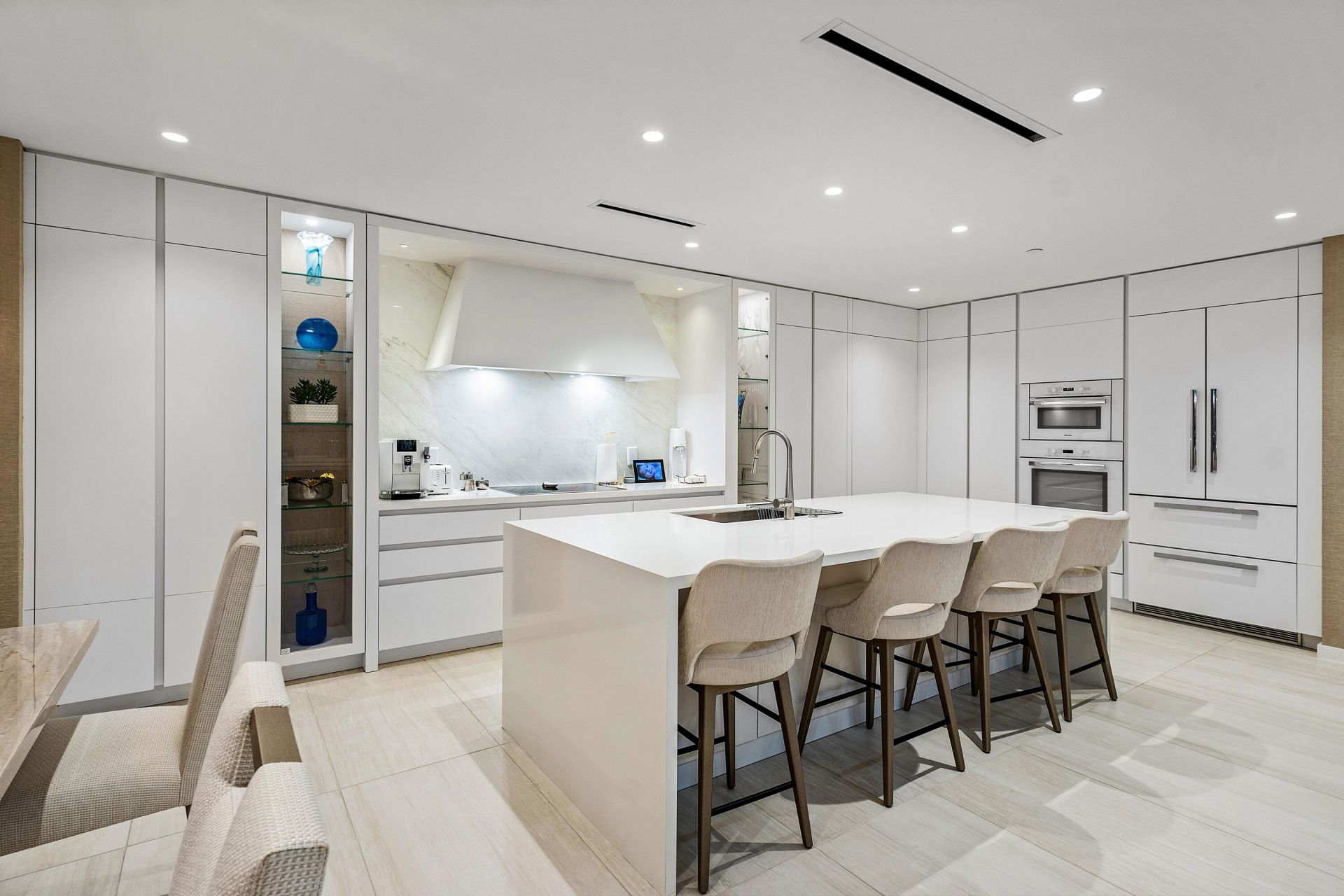 200 SE Mizner Boulevard, Unit 216, Boca Raton, FL 33432 Photo