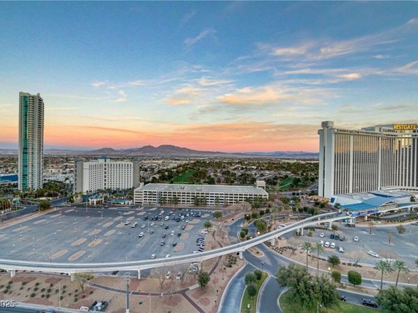 2777 Paradise Road, Unit 2001, Las Vegas, NV 89109