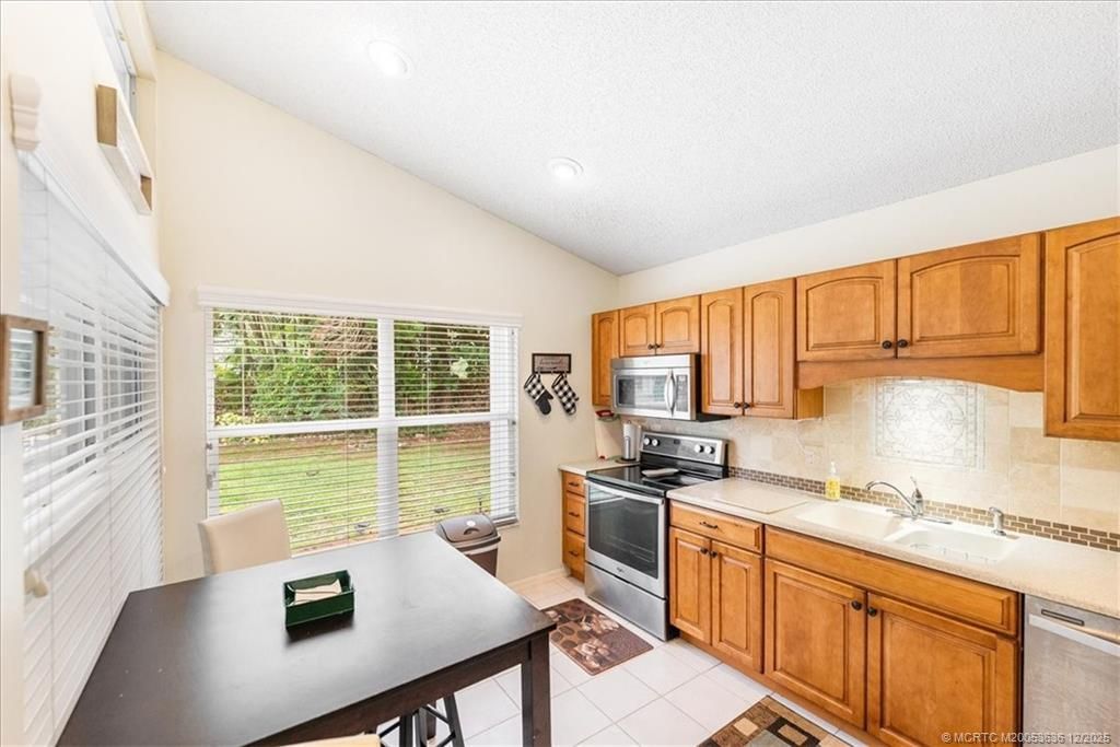 2033 SW Olympic Club Terrace, Palm City, FL 34990 Photo