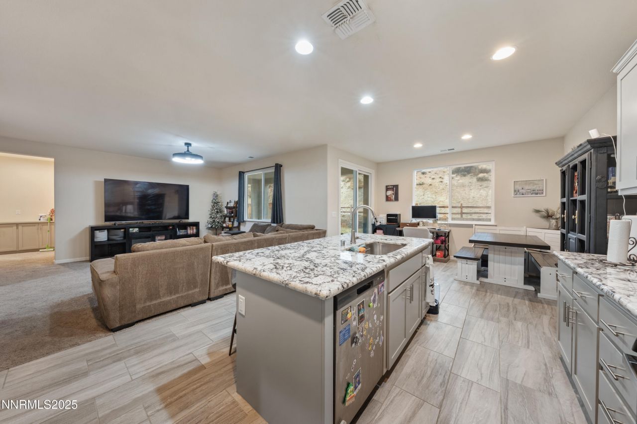 864 Tourmaline Drive, Carson City, NV 89705 Photo