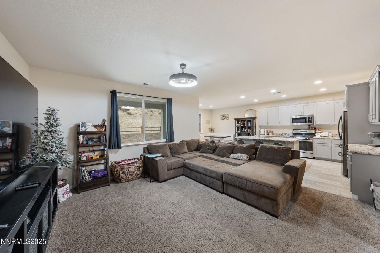 864 Tourmaline Drive, Carson City, NV 89705 Photo