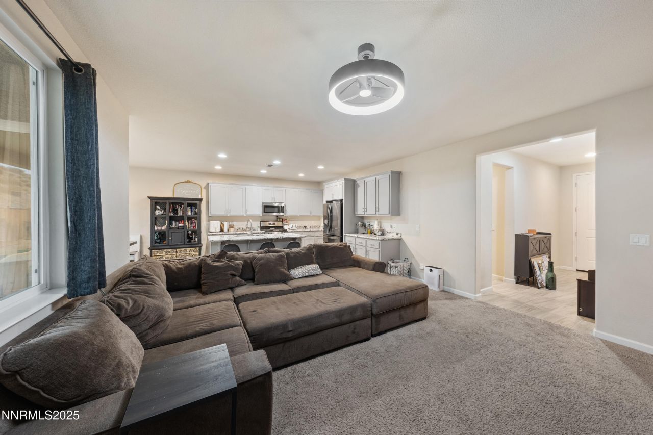 864 Tourmaline Drive, Carson City, NV 89705 Photo