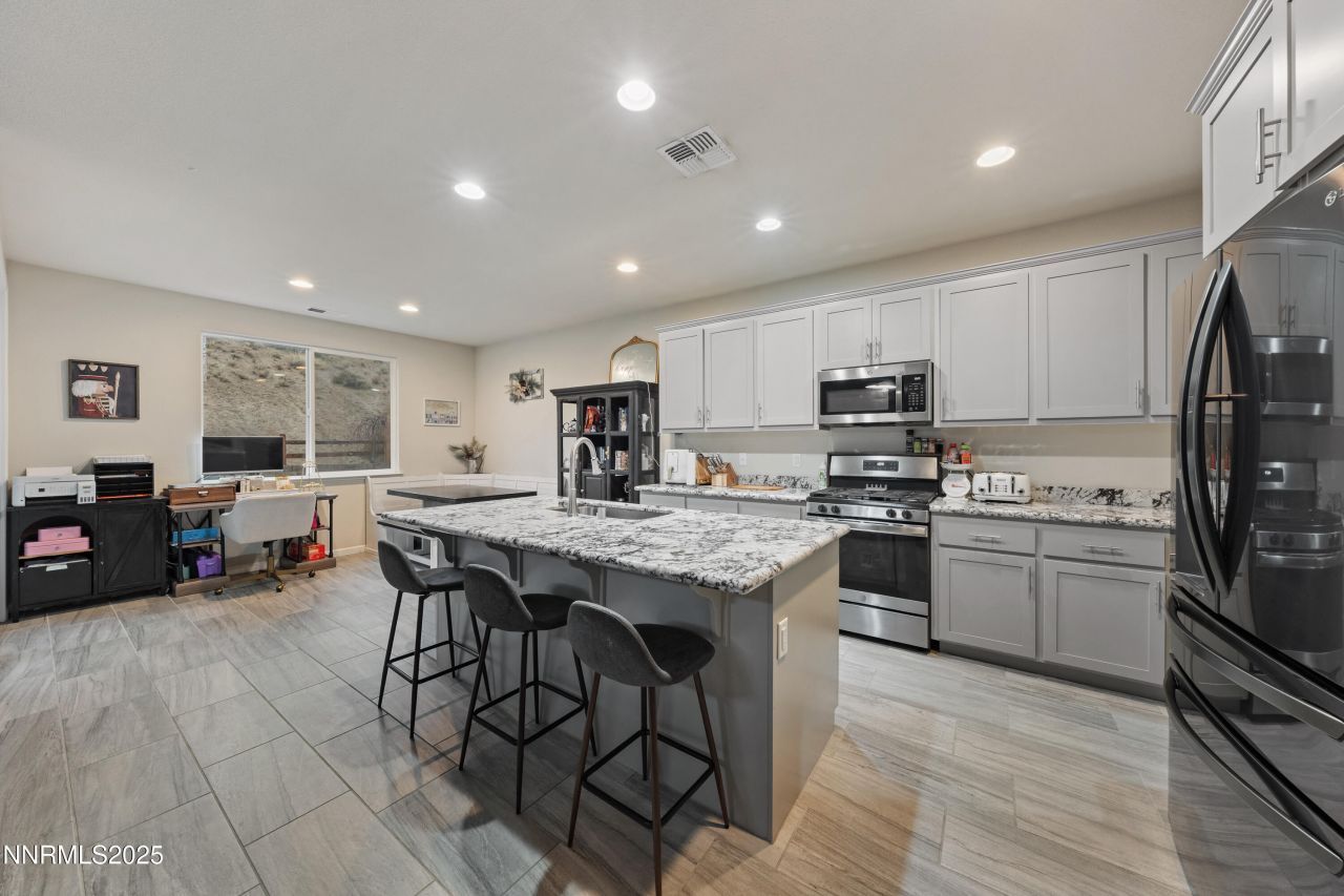 864 Tourmaline Drive, Carson City, NV 89705 Photo