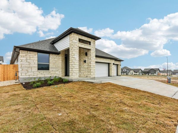 581 Treadwell LN, Kyle, TX 78640