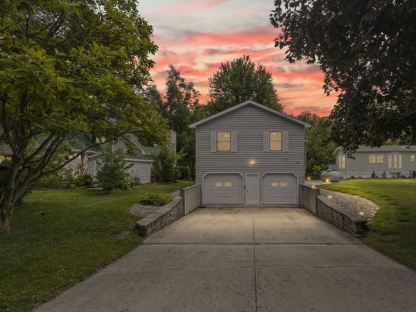 271 Fossil Bay Court, Wilmington, IL 60481