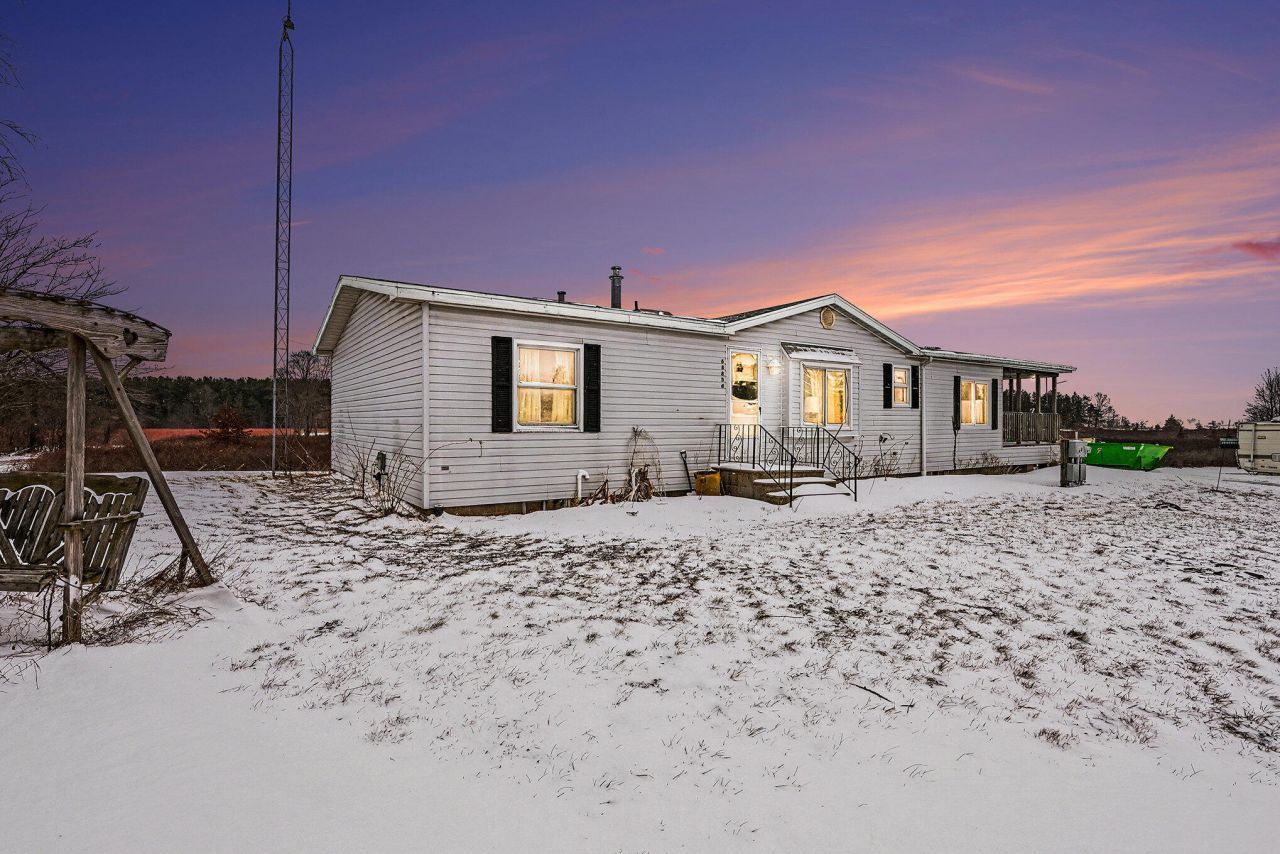 68854 34th Avenue, Covert, MI 49043 Main Photo