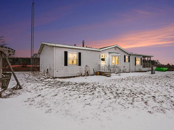 68854 34th Avenue, Covert, MI 49043