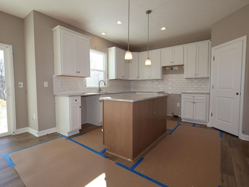 341 Merion Drive, Commercial Point, OH 43116 Photo 5