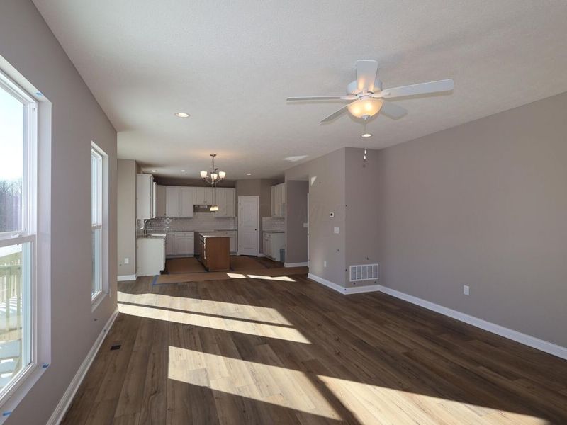 341 Merion Drive, Commercial Point, OH 43116 Photo 7