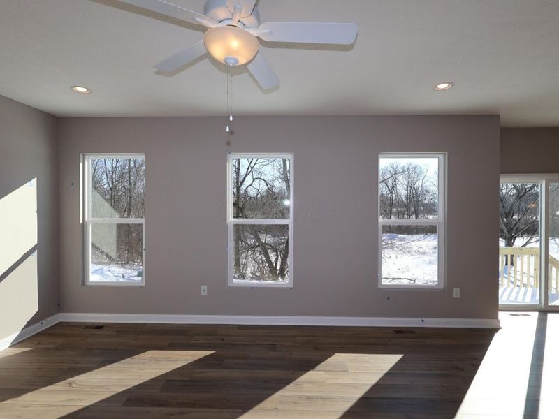 341 Merion Drive, Commercial Point, OH 43116 Photo 8