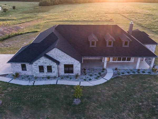 4112 County Road 1098, Celeste, TX 75423