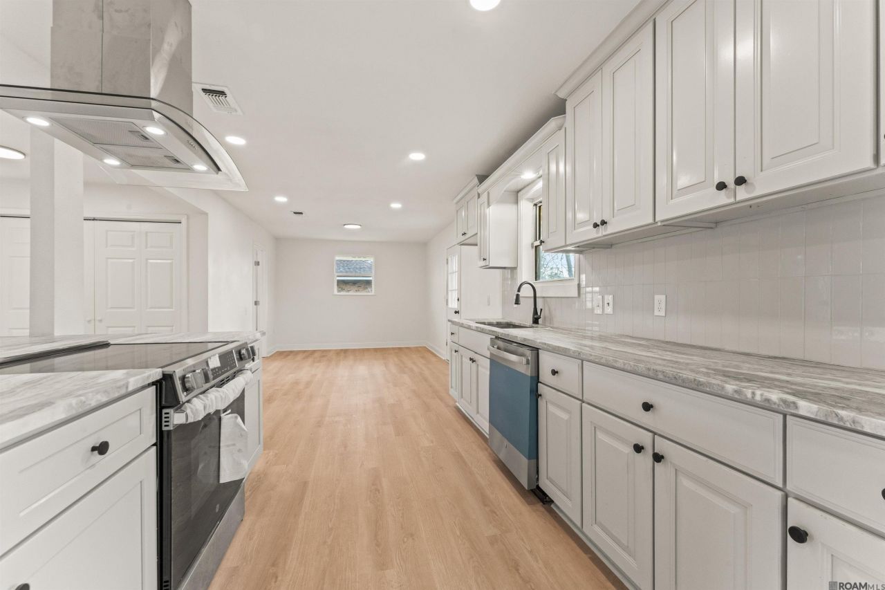 9458 W Darryl Pkwy, Baton Rouge, LA 70815 Main Photo