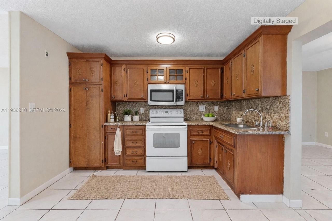 5010 NW 51st St, Tamarac, FL 33319 Photo