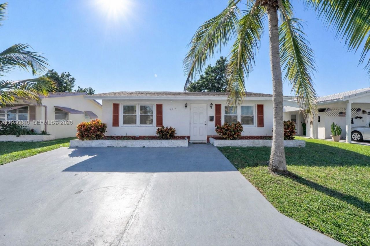 5010 NW 51st St, Tamarac, FL 33319 Photo