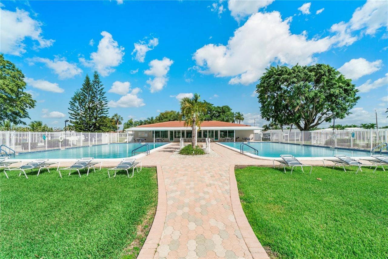 5010 NW 51st St, Tamarac, FL 33319 Photo