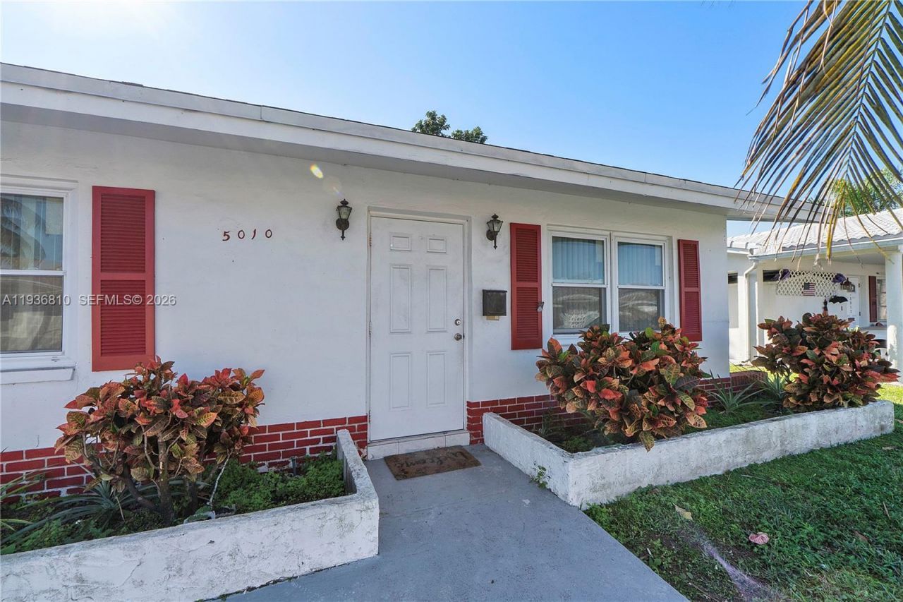 5010 NW 51st St, Tamarac, FL 33319 Photo