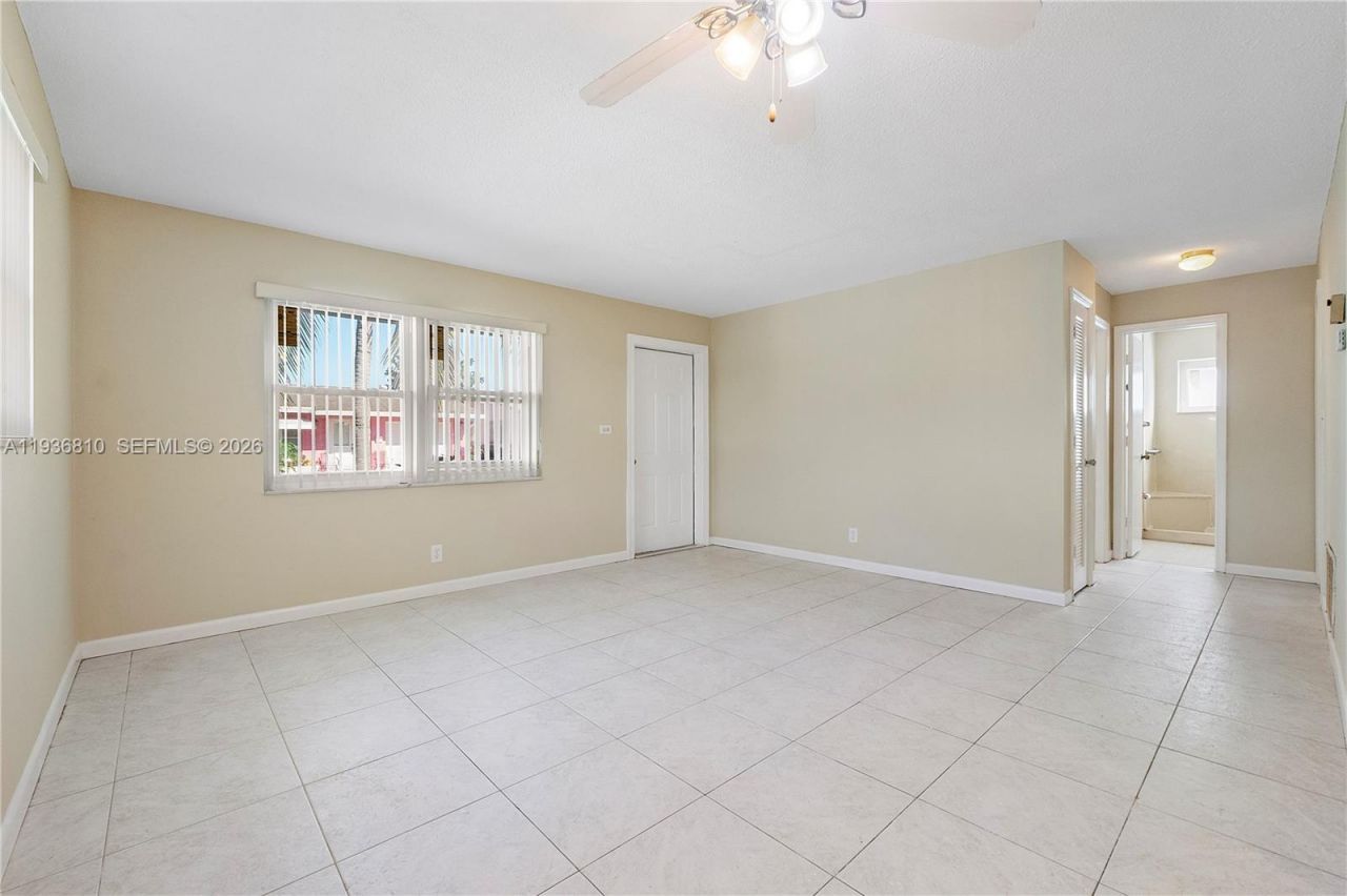 5010 NW 51st St, Tamarac, FL 33319 Photo