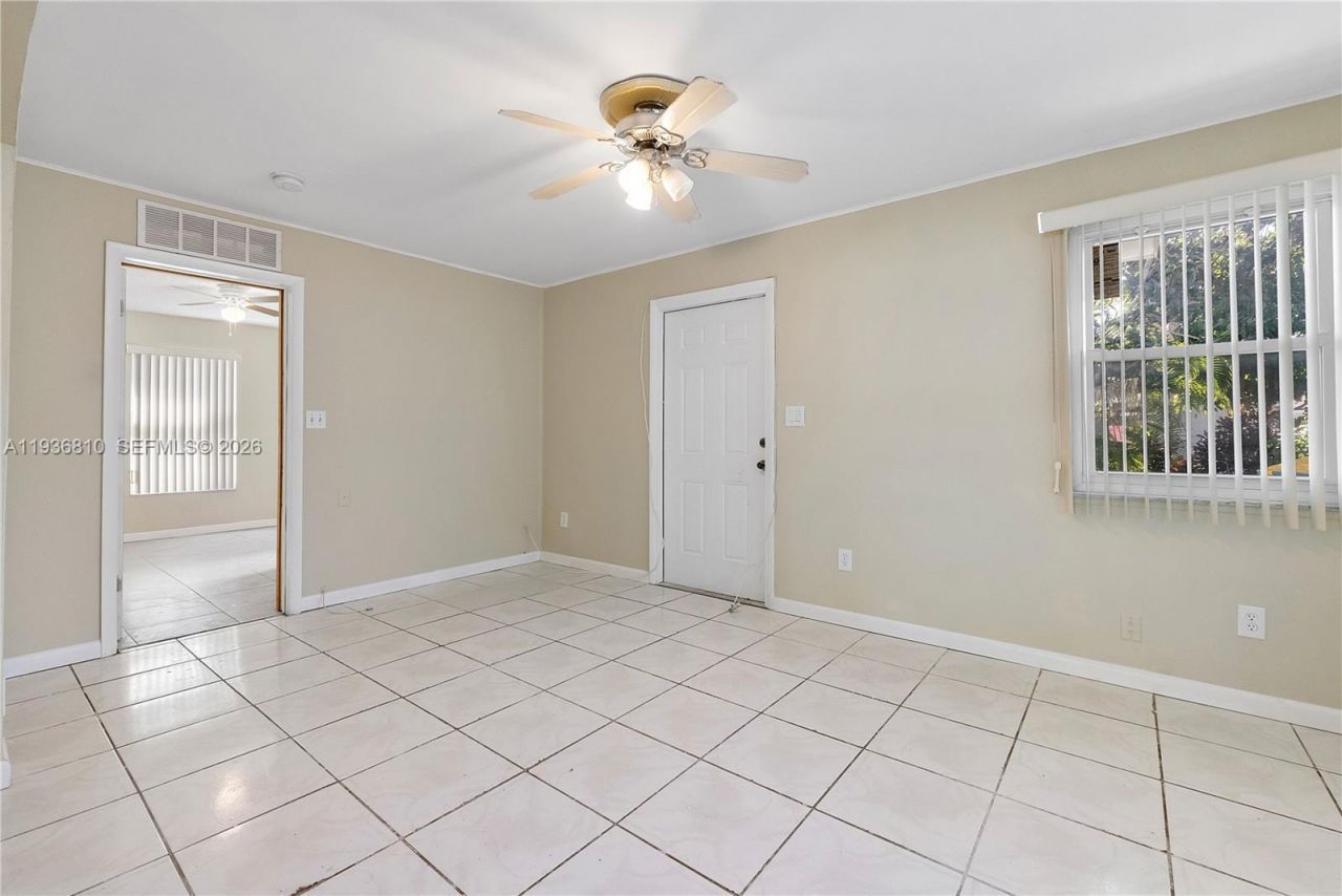 5010 NW 51st St, Tamarac, FL 33319 Photo