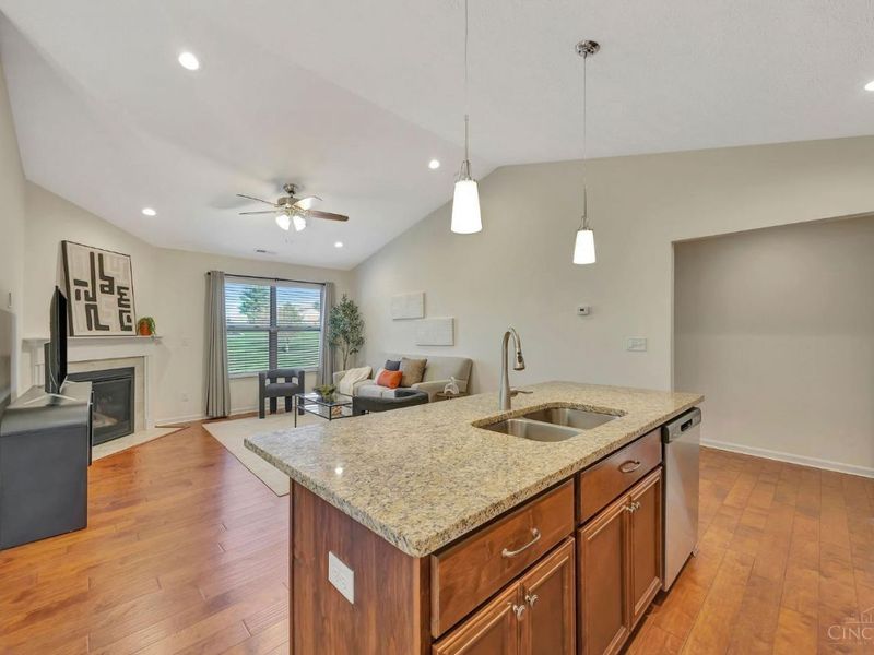 717 Villa Court, Trenton, OH 45067 Photo 6