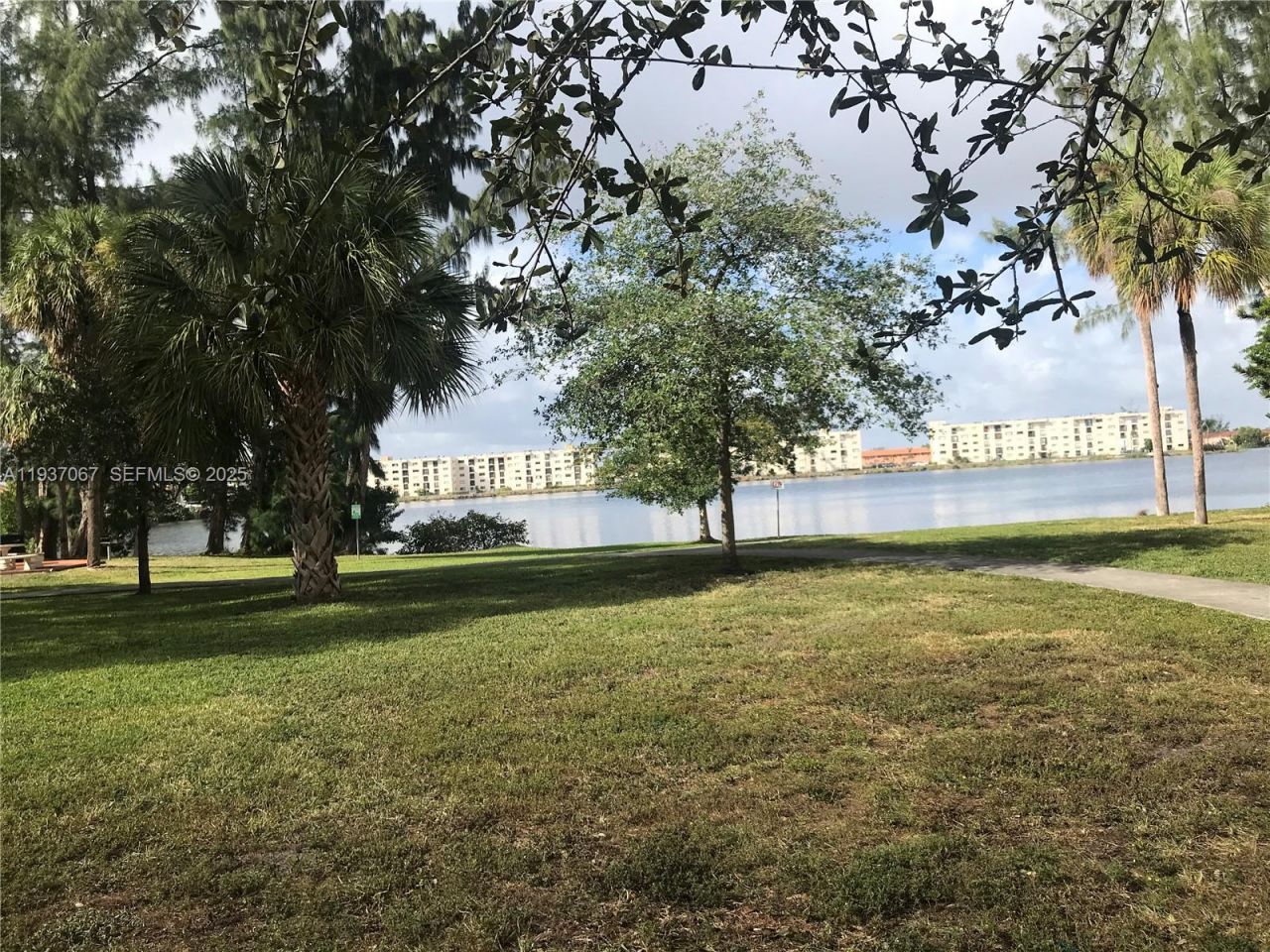 10000 NW 80 Ct, Unit 1226, Hialeah Gardens, FL 33016 Photo