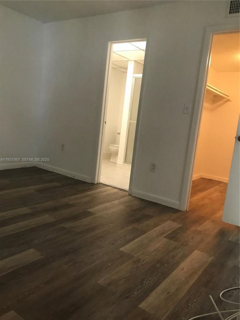 10000 NW 80 Ct, Unit 1226, Hialeah Gardens, FL 33016 Photo