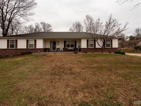 2006 Clark Drive, Washington, MO 63090