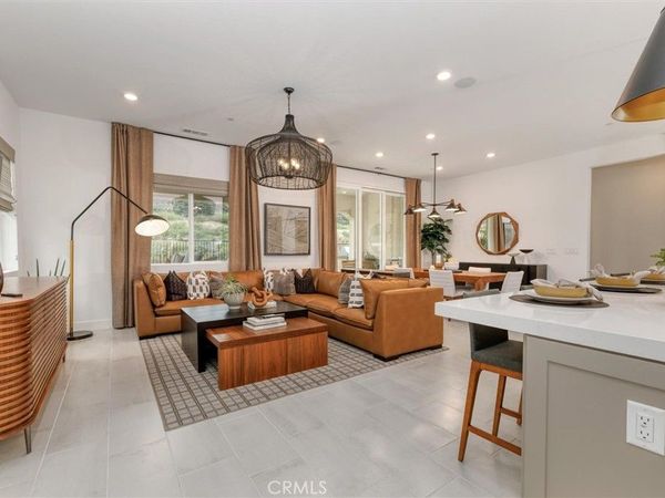 29606 Paseo Capilla, Valencia, CA 91354