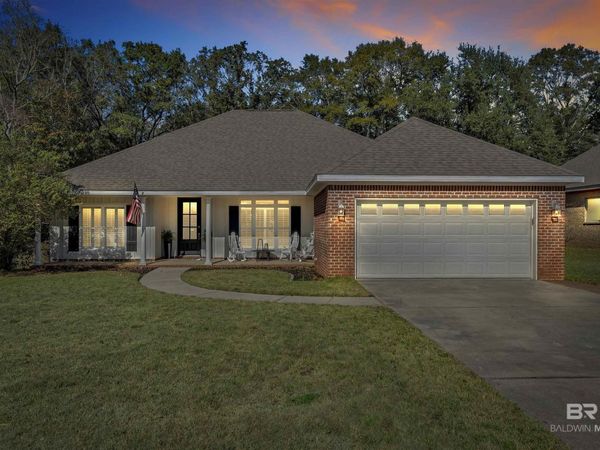 10699 Eastwood Avenue, Fairhope, AL 36532