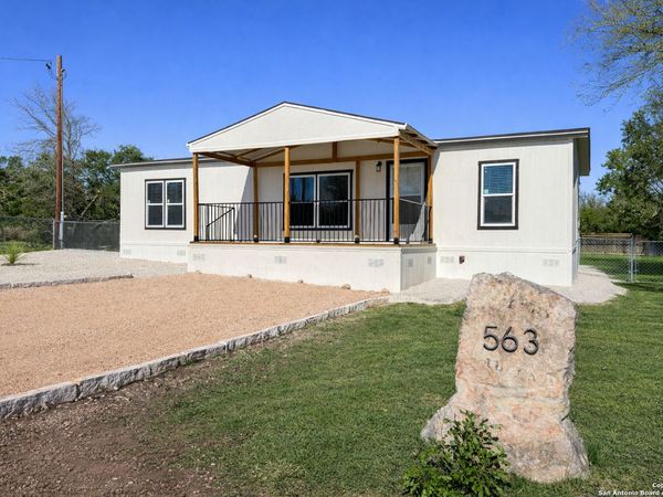 563 Oak Trail, Canyon Lake, TX 78133