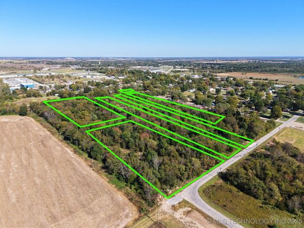 000 30th Avenue NW, Miami, OK 74355