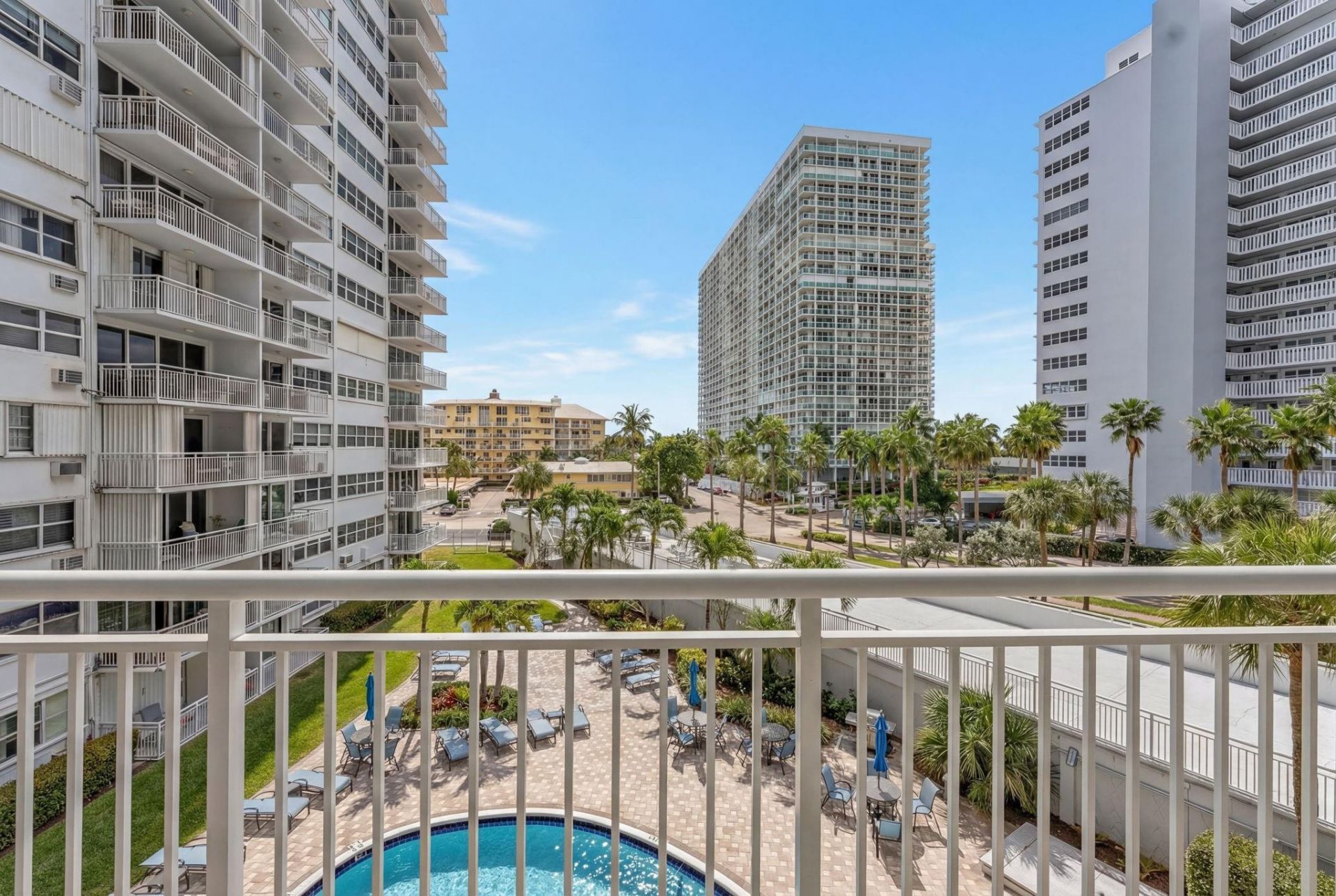 1920 S Ocean Drive, Unit 408, Fort Lauderdale, FL 33316 Photo