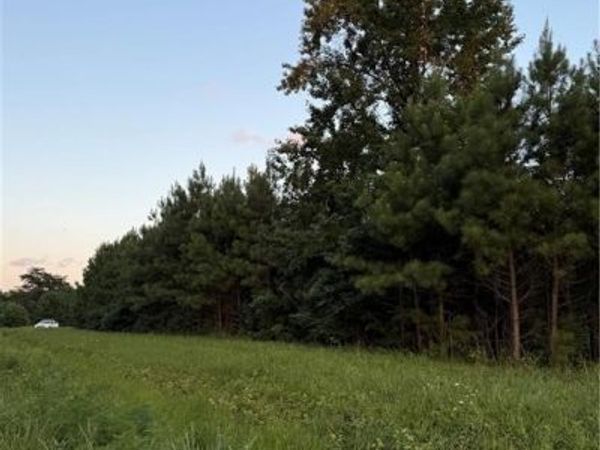 38-37 General Puller Hwy , Hartfield, VA 23071