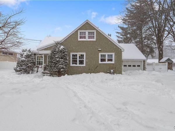907 Leroy Road, Syracuse, NY 13212